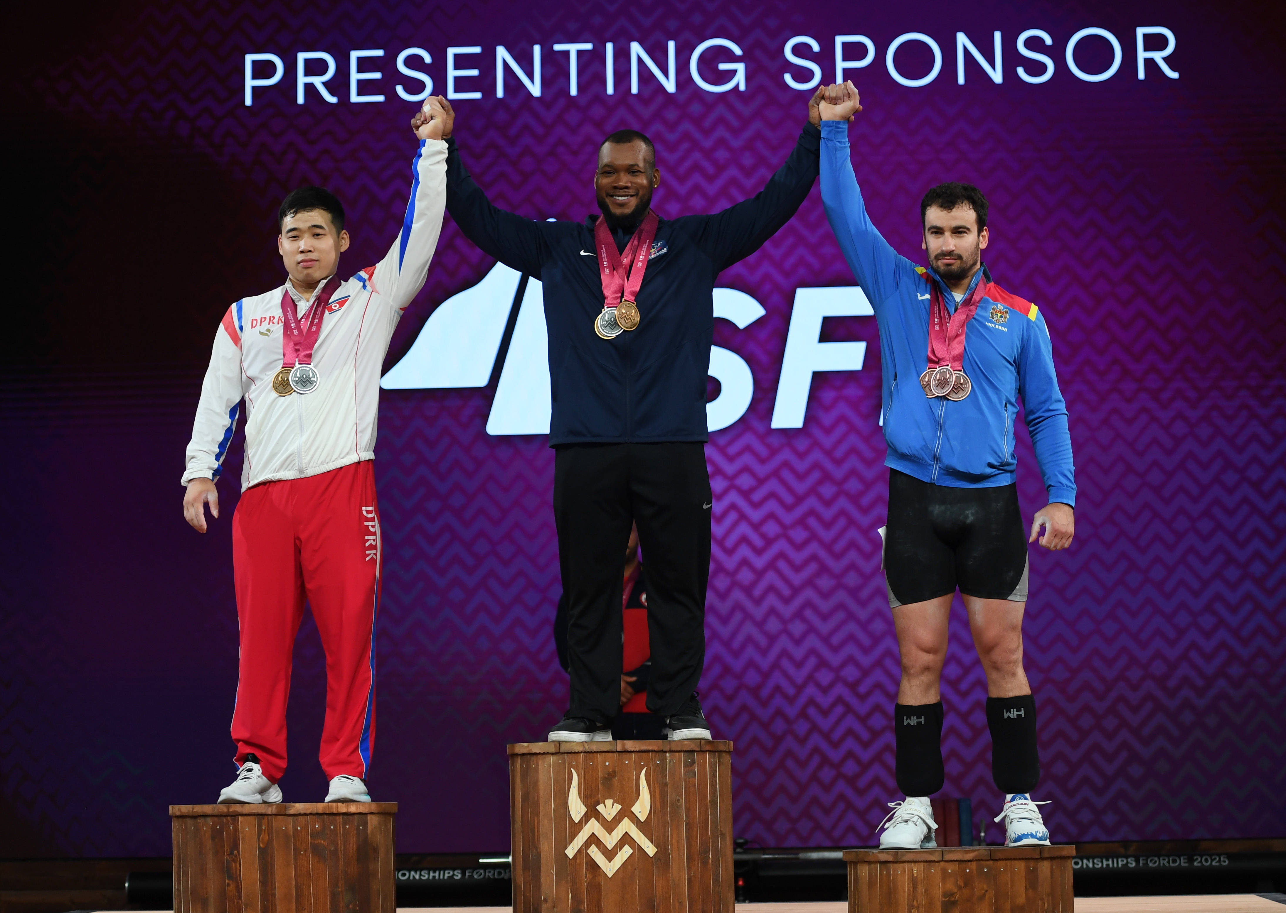 IM电竞平台_举重项目级别竞争激烈