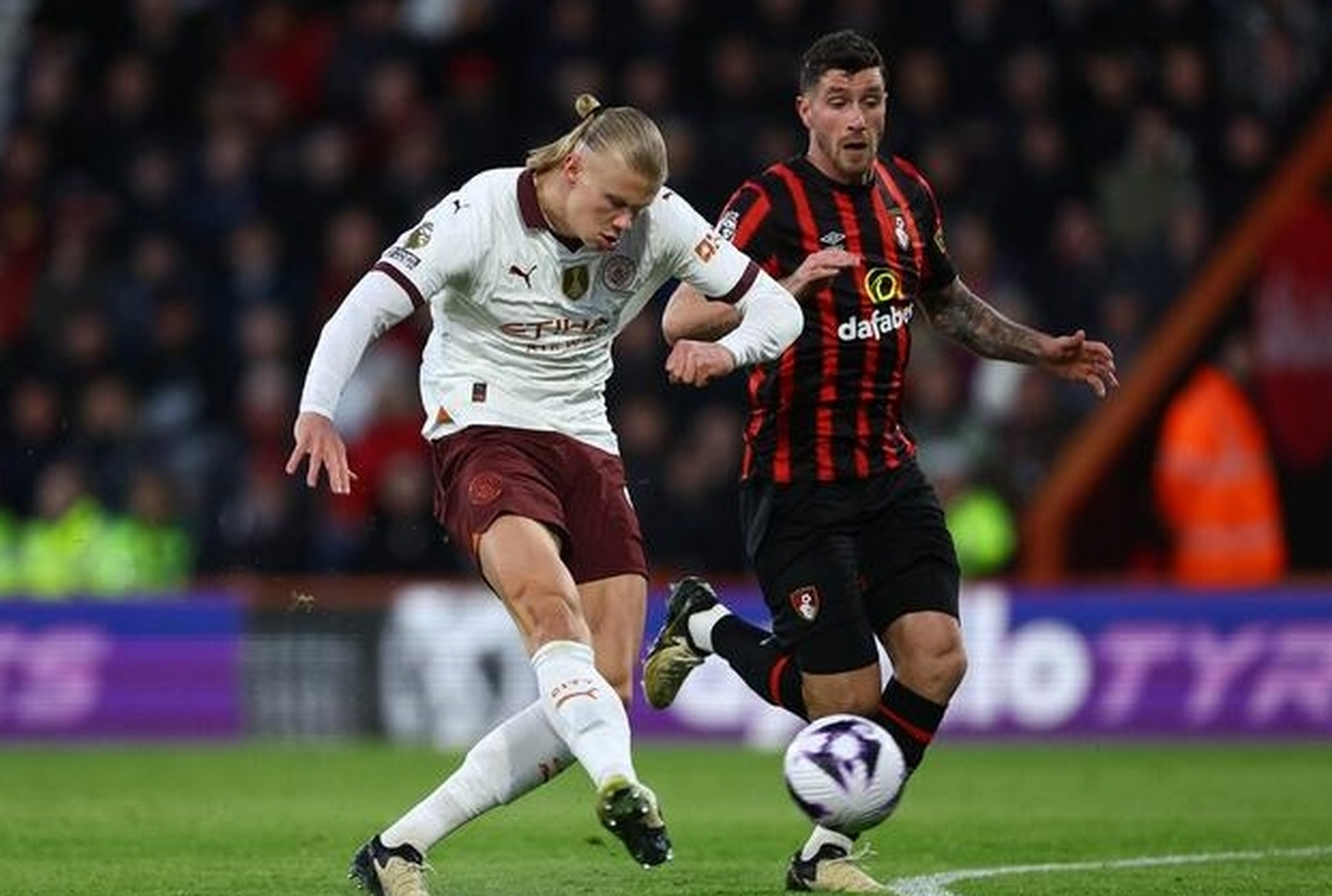 曼联英超战胜伯恩茅斯拉什福德单刀建功(曼联对阵伯恩利)